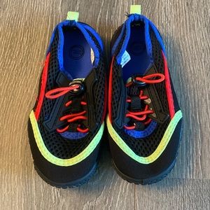 Wonder nation kids water shoes